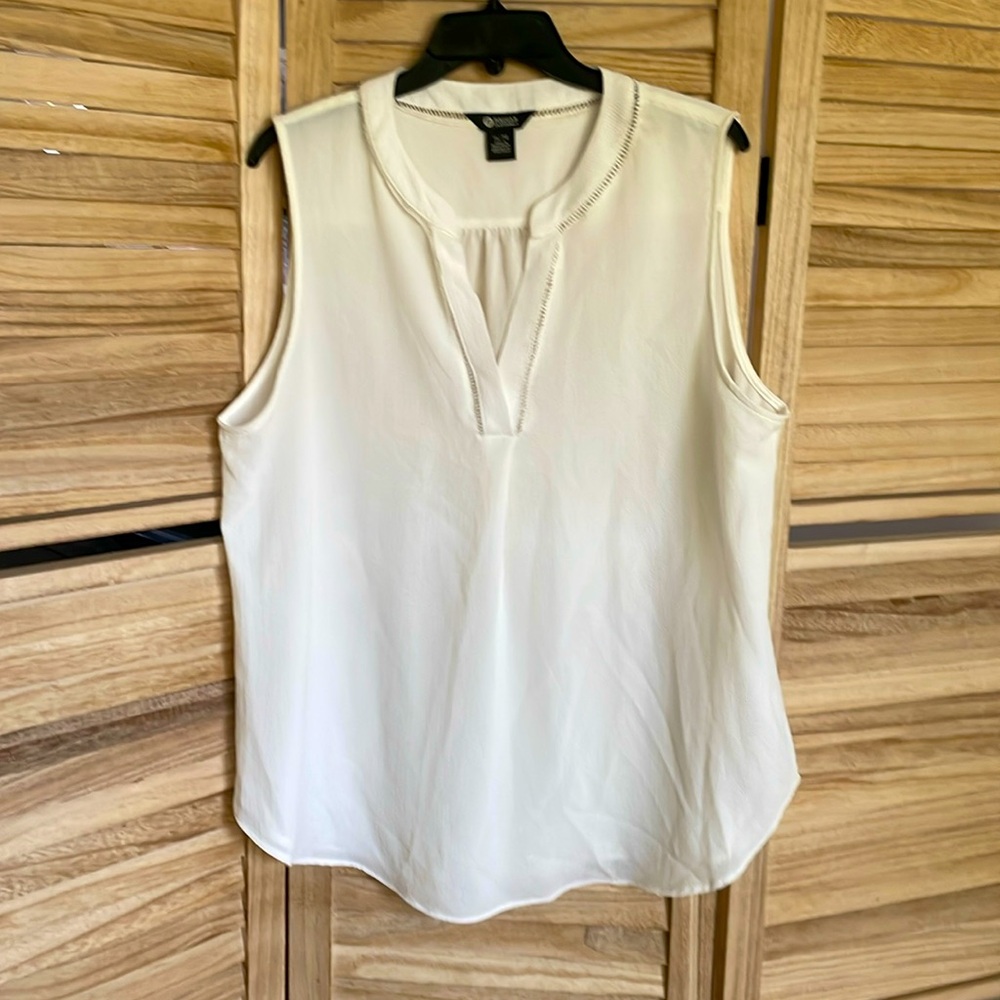 Summer sleeveless stretch top